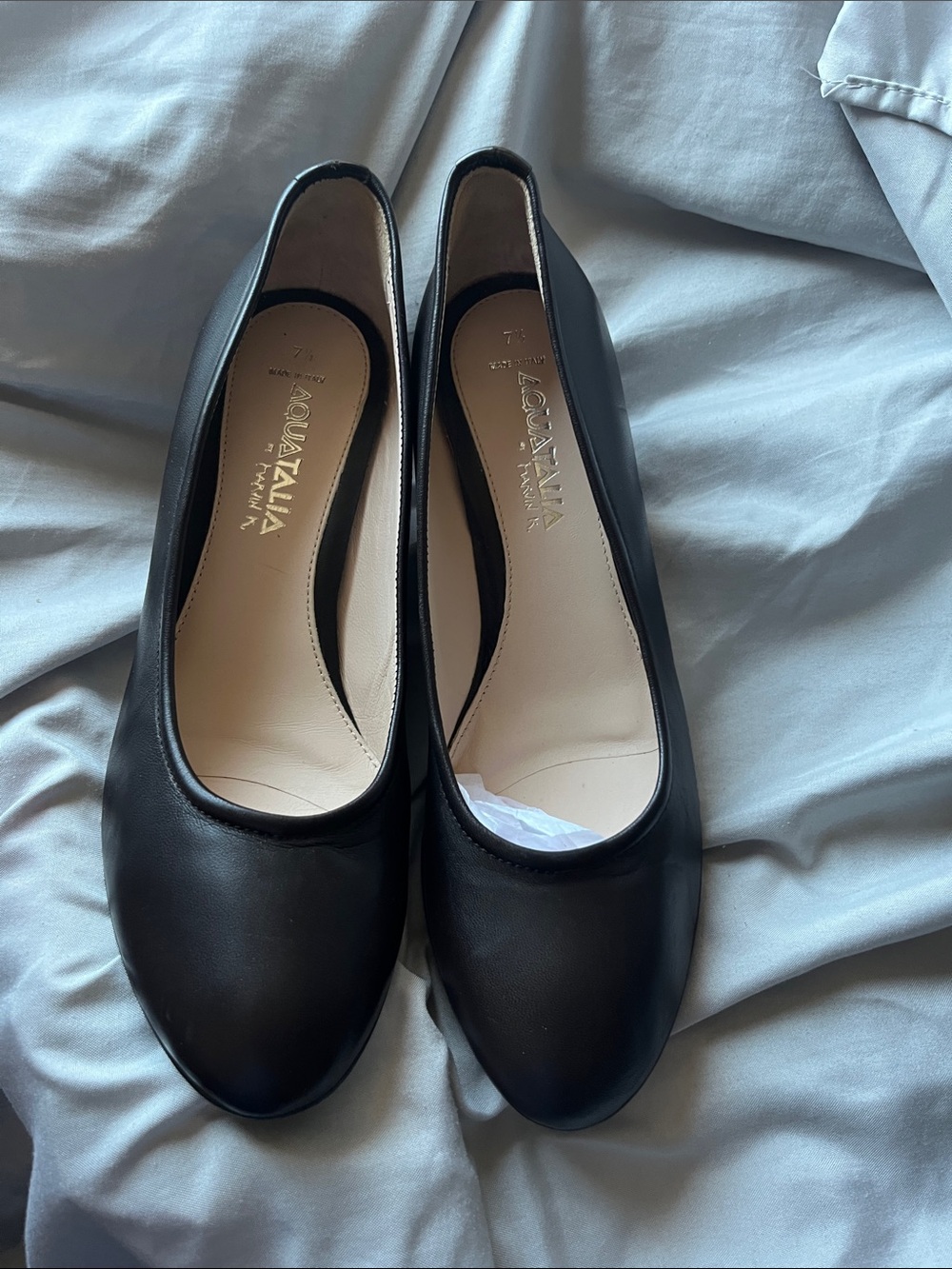 Aquatalia Black Leather Round-toe heels